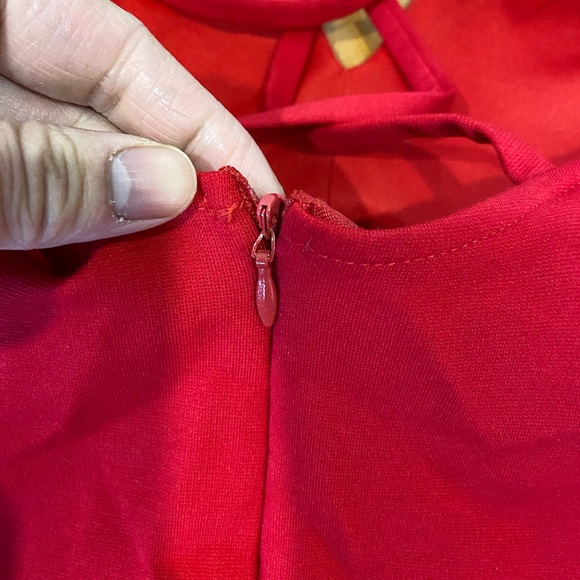 Heart Neckline Red Bodycon Dress with Cut-out and Open Back - Picture 5 of 10